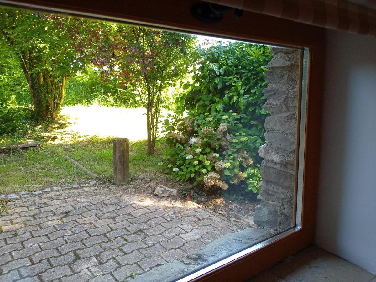 Character Breton Cottage Carhaix-Plouguer Luaran gambar
