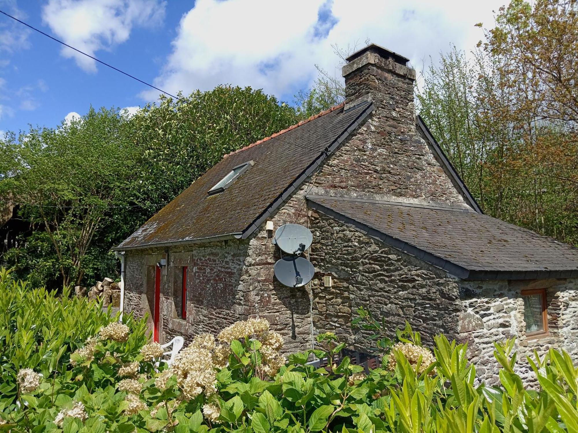Character Breton Cottage Carhaix-Plouguer Luaran gambar