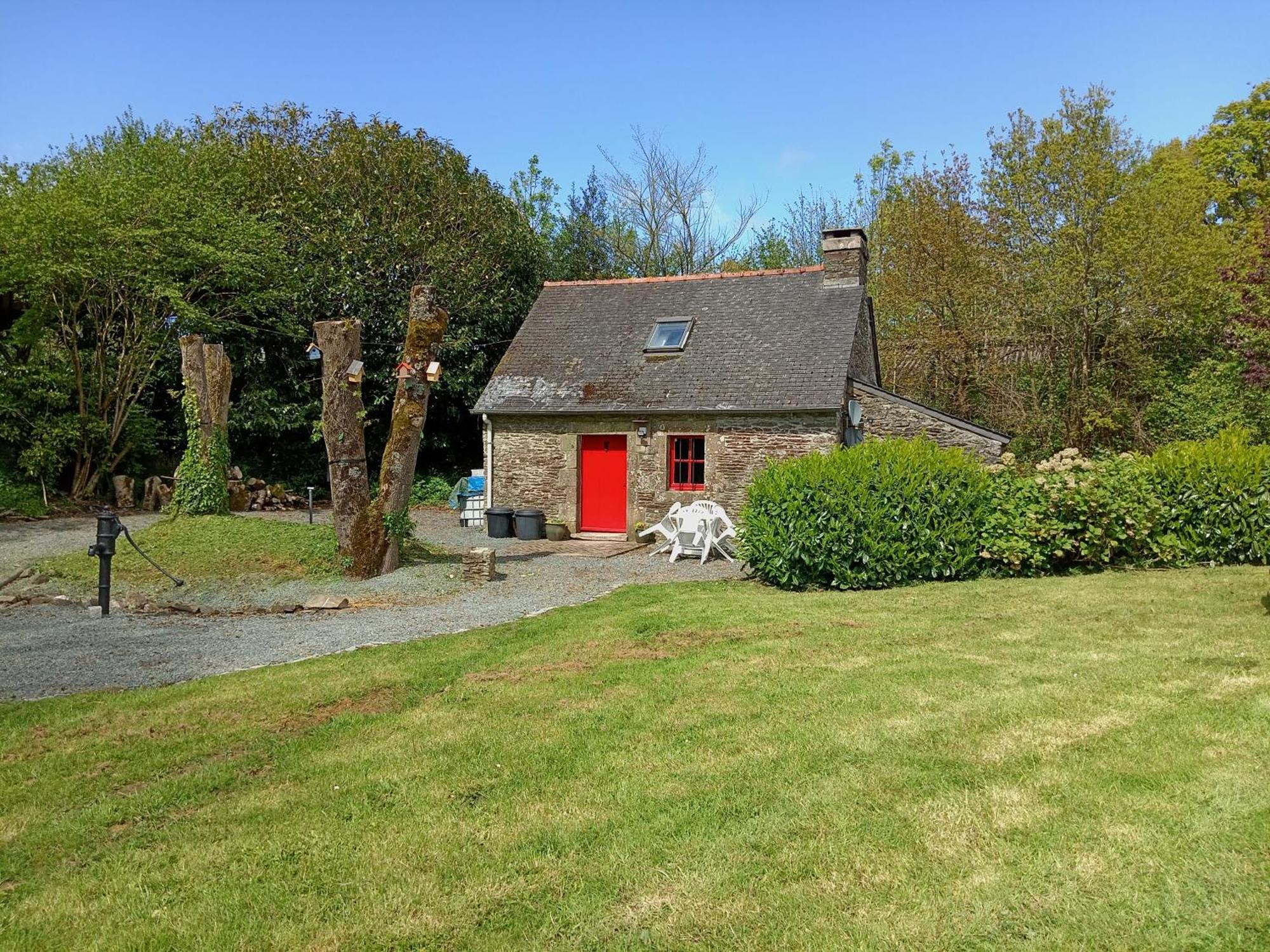 Character Breton Cottage Carhaix-Plouguer Luaran gambar